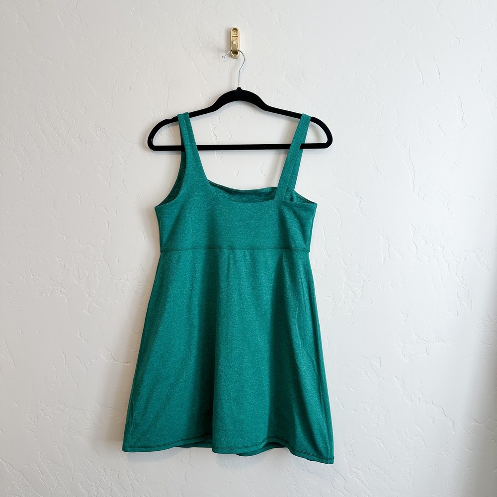 OFFLINE Aerie | Hugger Asymmetrical Athletic Dress Skort, Moulant Green | Large - Picture 3 of 7